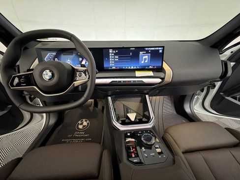 Used 2025 BMW X3 xDrive30 AWD/4WD image 14