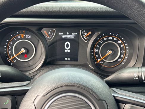 New 2025 Jeep Gladiator Sport image 17