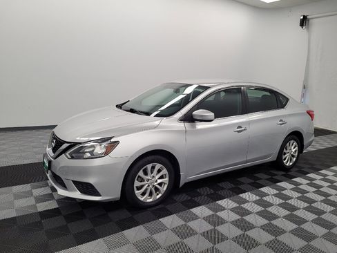 Used 2019 Nissan Sentra SV FWD image 2