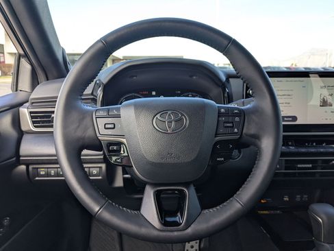 Used 2025 Toyota Camry XSE image 16
