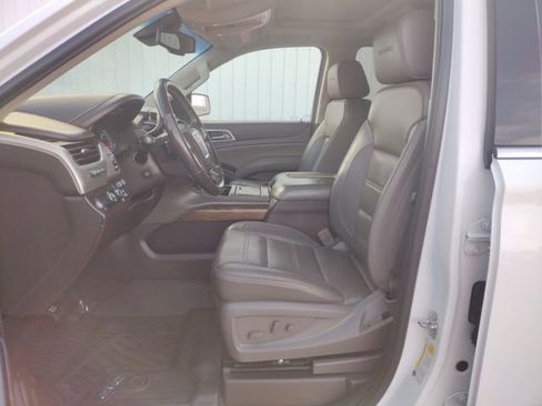 Used 2019 GMC Yukon XL Denali w/ Open Road Package image 10