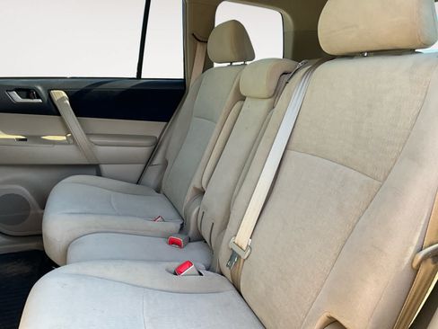 Used 2013 Toyota Highlander Plus AWD/4WD image 13