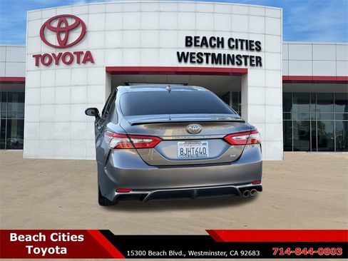 Used 2019 Toyota Camry SE image 9
