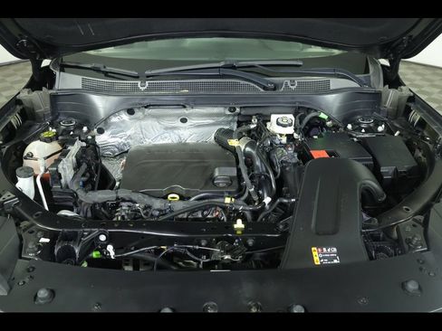 Used 2025 Chevrolet Trax LT w/ Driver Confidence Package FWD image 18