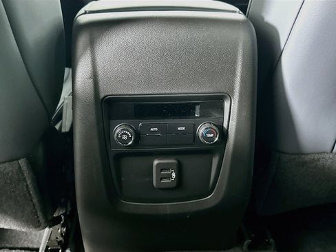 Used 2023 Buick Enclave Essence FWD image 26