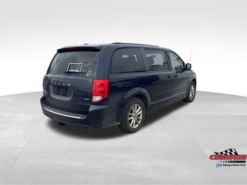 Used 2014 Dodge Grand Caravan SXT image 5