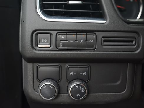 Used 2021 Chevrolet Tahoe RST w/ Luxury Package RWD image 16