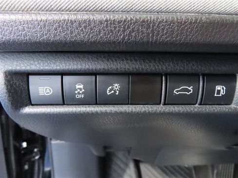Used 2025 Toyota Camry LE w/ Convenience Package FWD image 18