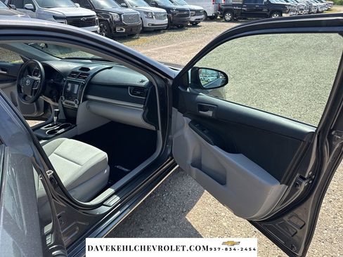 Used 2014 Toyota Camry LE FWD image 23