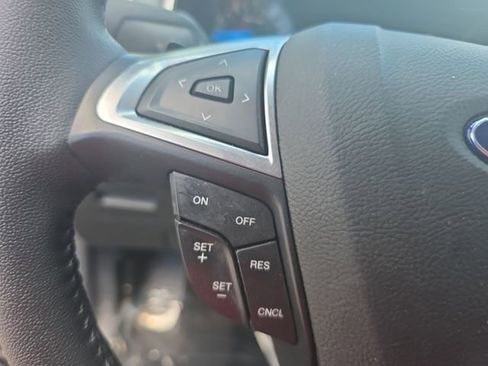 Used 2016 Ford Edge SEL FWD image 16