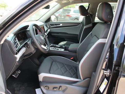 New 2026 Volkswagen Atlas Peak Edition AWD/4WD image 10