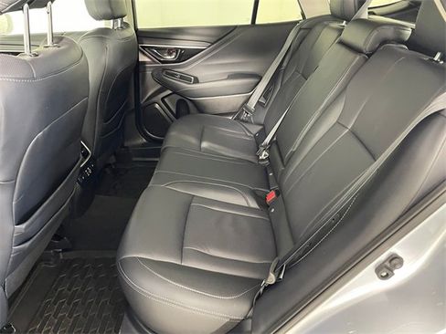 Used 2023 Subaru Outback Limited image 16