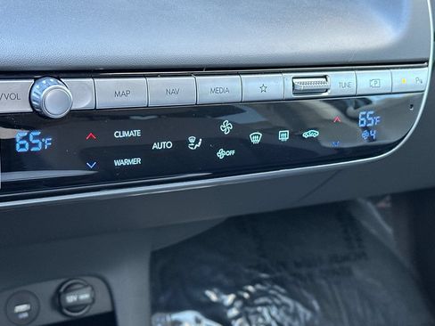 Certified 2024 Hyundai Ioniq 5 SEL RWD image 23