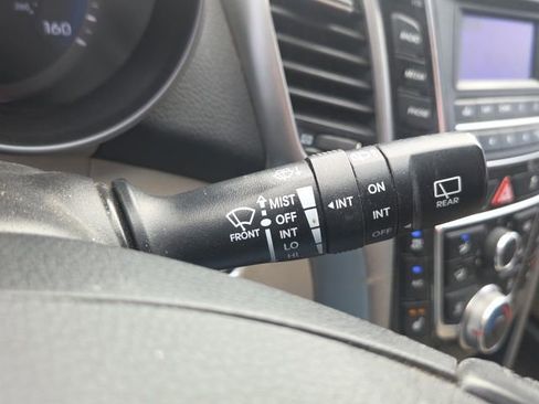Used 2013 Hyundai Elantra GT w/ Touch & Go Pkg FWD image 37