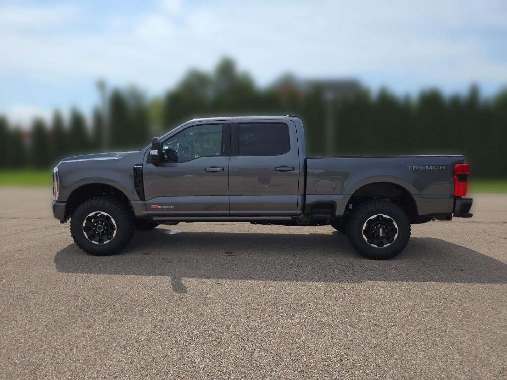 New 2026 Ford F250 Platinum w/ Tremor Off-Road Package AWD/4WD image 2