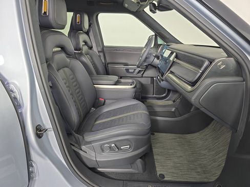 Used 2024 Rivian R1T Adventure image 23