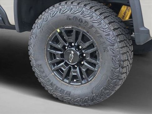 New 2026 Chevrolet Silverado 2500 ZR2 image 10