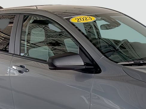 Used 2023 Chevrolet Equinox LS w/ LS Convenience Package image 17