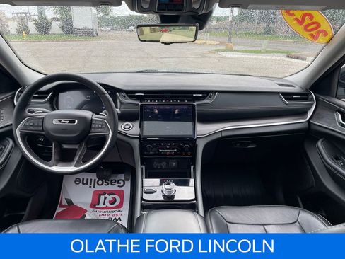 Used 2023 Jeep Grand Cherokee L Limited w/ Luxury Tech Group II AWD/4WD image 18
