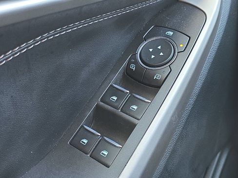 Used 2023 Ford Explorer XLT w/ Equipment Group 202A image 13