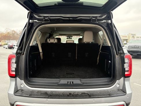 Used 2024 Ford Expedition Max Limited image 7