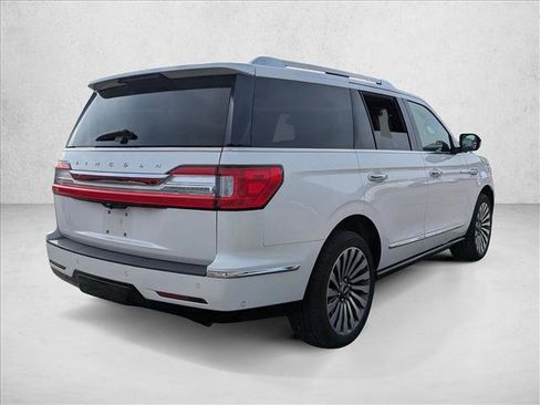 Used 2019 Lincoln Navigator Reserve image 5