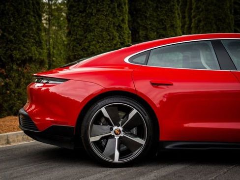 Used 2020 Porsche Taycan Turbo image 13