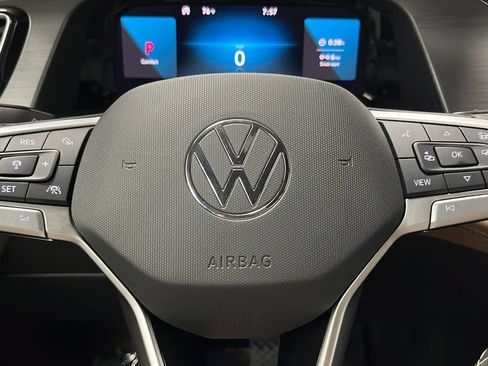 Used 2024 Volkswagen Atlas Cross Sport SE w/ Panoramic Sunroof Package AWD/4WD image 16