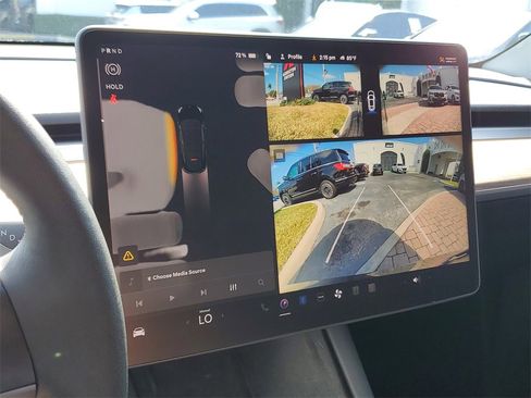 Used 2024 Tesla Model Y Performance image 29