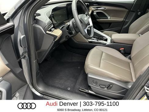 Used 2025 Audi Q5 Premium w/ Premium Plus AWD/4WD image 11