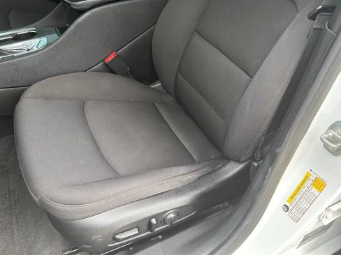 Used 2020 Chevrolet Malibu LT FWD image 54