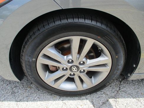 Used 2017 Hyundai Elantra Value Edition FWD image 25