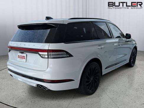Used 2025 Lincoln Aviator Reserve w/ Equipment Group 201A AWD/4WD image 6