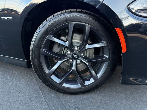 Used 2019 Dodge Charger R/T w/ Blacktop Package image 10