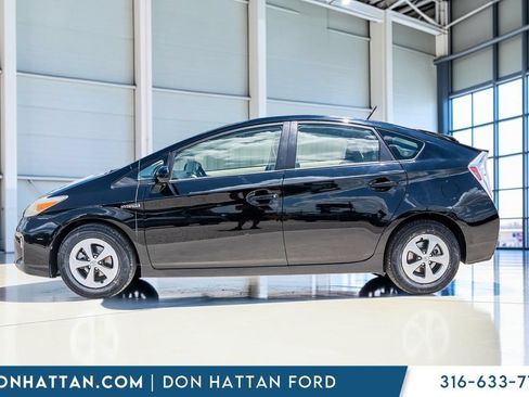 Used 2013 Toyota Prius Three FWD image 2