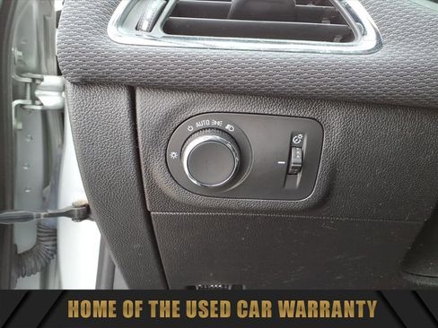 Used 2017 Chevrolet Cruze LT image 18