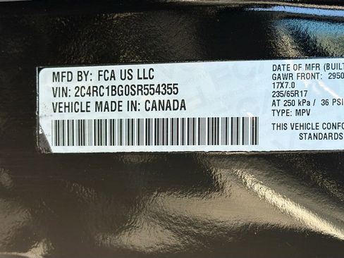 Used 2025 Chrysler Pacifica Select FWD image 31
