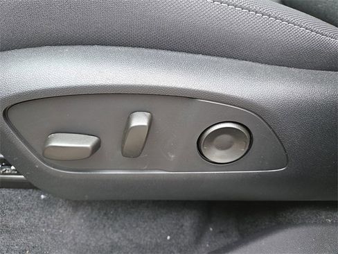 New 2026 Chevrolet Traverse LT w/ Midnight/Sport Edition image 9