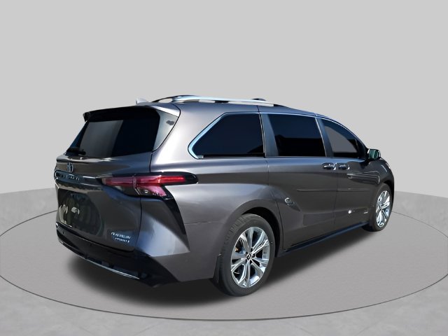 Used 2021 Toyota Sienna Platinum FWD image 5