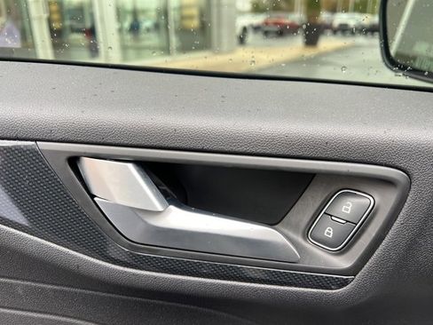 Used 2023 Ford Escape ST-Line w/ Tech Pack #1 image 18