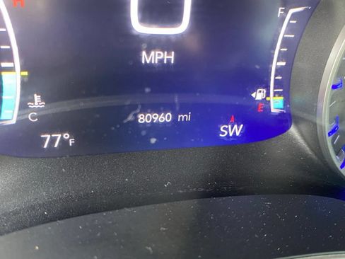 Used 2020 Chrysler Pacifica Touring-L Plus FWD image 5