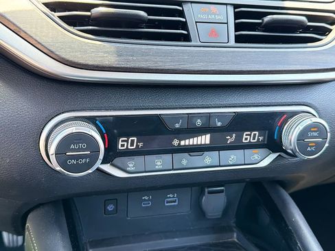 Used 2023 Nissan Altima 2.5 SL FWD image 15