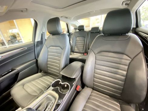 Used 2016 Ford Fusion SE w/ Equipment Group 502A FWD image 14