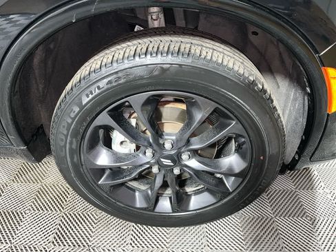 Used 2025 Dodge Durango GT AWD/4WD image 10