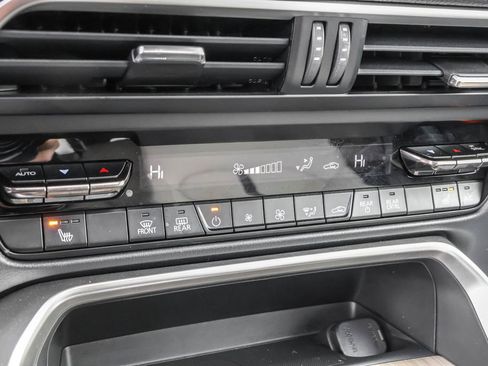 Used 2025 MAZDA CX-90 3.3 Turbo w/ Preferred Package image 27