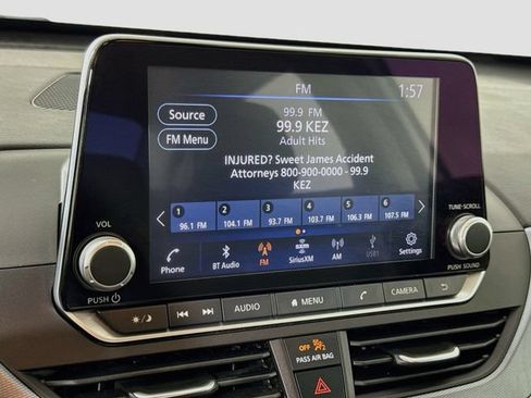 Used 2023 Nissan Altima 2.5 SR FWD image 14