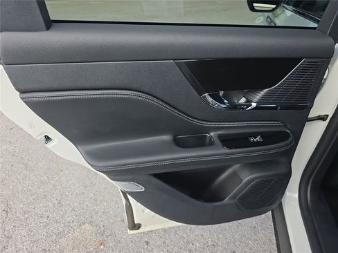 Used 2022 Lincoln Corsair FWD w/ Equipment Group 101A image 16