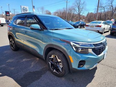 Certified 2025 Kia Seltos EX