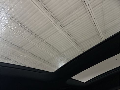 Used 2018 Mercedes-Benz GLA 250 4MATIC image 19