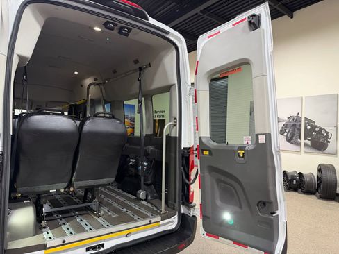Used 2021 Ford Transit 350 XL image 27